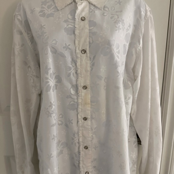 UNISEX WHITE BUTTON-UP SHIRT - Picture 2 of 7